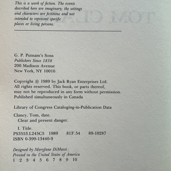 Tom Clancy hardcovers: The Hunt for Red October & Clear and Present Danger - Picture 13 of 14